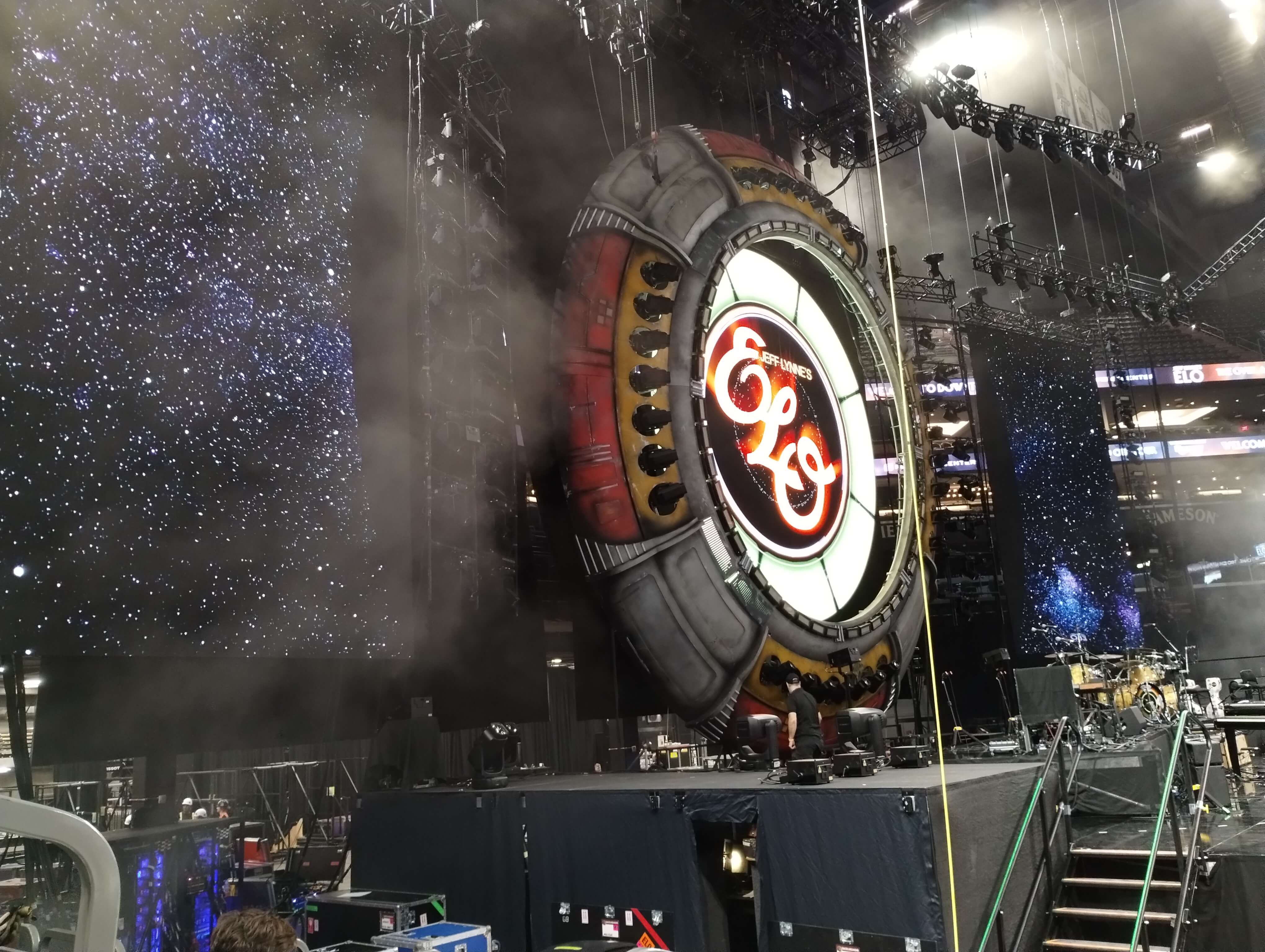 ELO Spaceship Stage Build